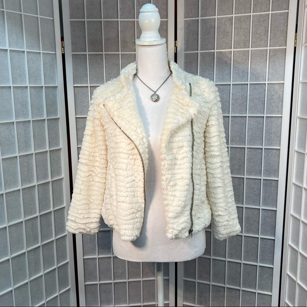 Cherokee Fluffy Jacket M
